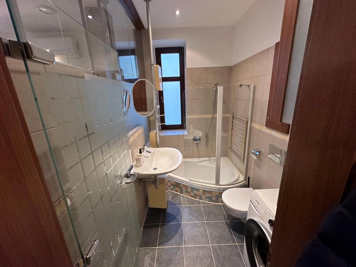 Skau Laurinska Apartment Bratislava Luaran gambar